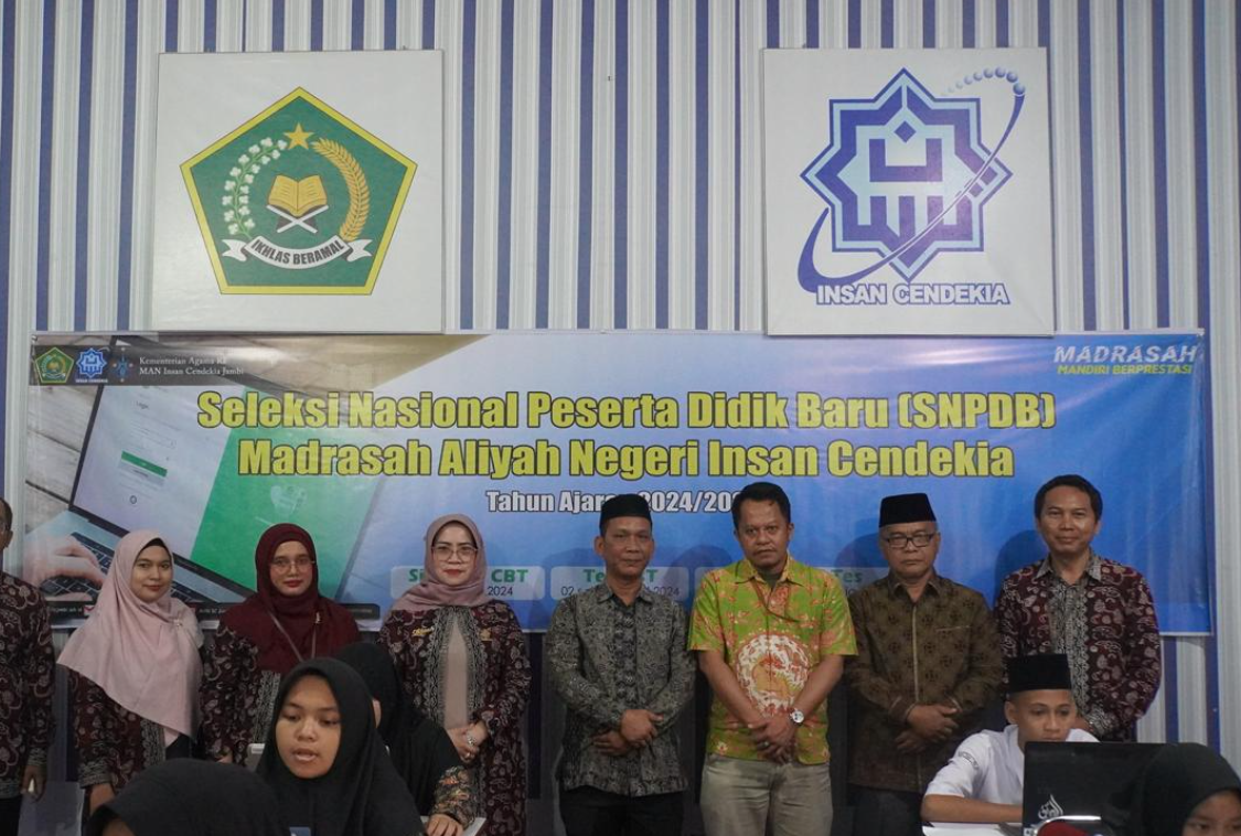 Staf Ahli Gubernur Jambi mengakui Kesuksesan Pelaksanaan CBT SNPDB di MAN IC Jambi