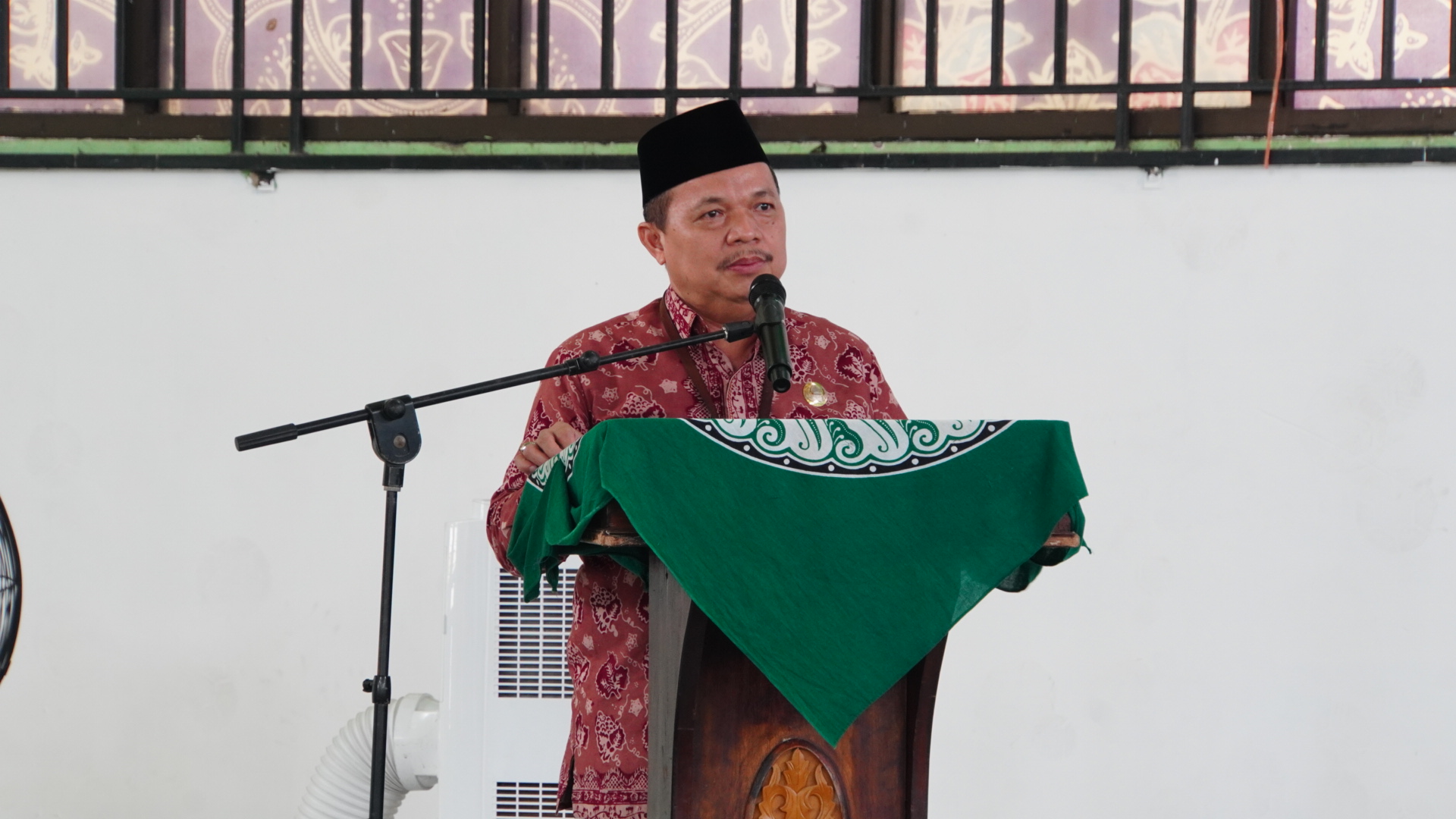 Kasi Penmad Kemenag Kabupaten Muaro Jambi, tekankan Pentingnya Ikhlas dan Mengatasi Gegana dalam Mewujudkan Cita-Cita Anak di MAN IC Jambi