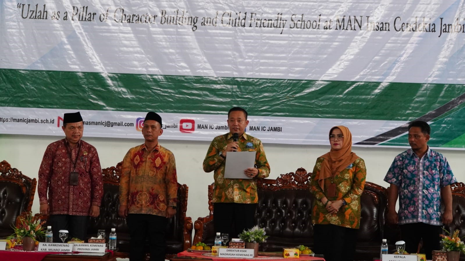 Direktur KSKK Madrasah Kemenag RI  Resmikan Pengukuhan Siswa Angkatan XVIII MAN IC Jambi