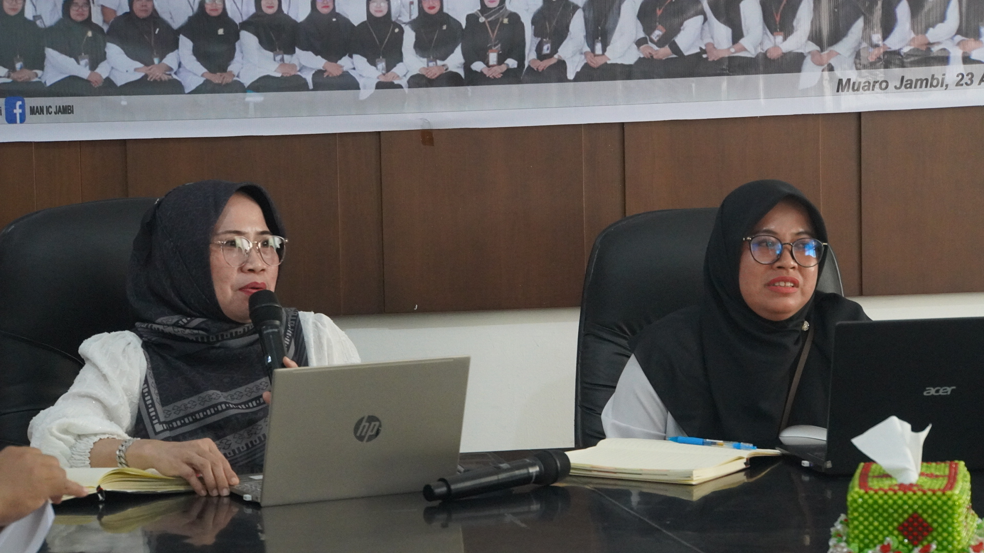 Rapat Evaluasi Triwulan di MAN IC Jambi, Review Kinerja dan Perilaku Kerja Selama Tiga Bulan