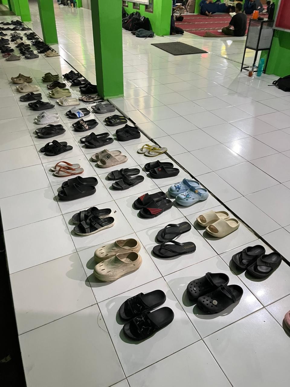 Sandal Tertata, Hati Terjaga: Potret Pendidikan Karakter di MAN IC Jambi