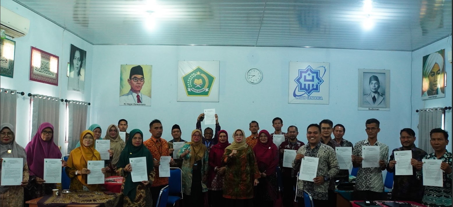 Komitmen Bersama CBT SNPDB 2025 di MAN IC Jambi