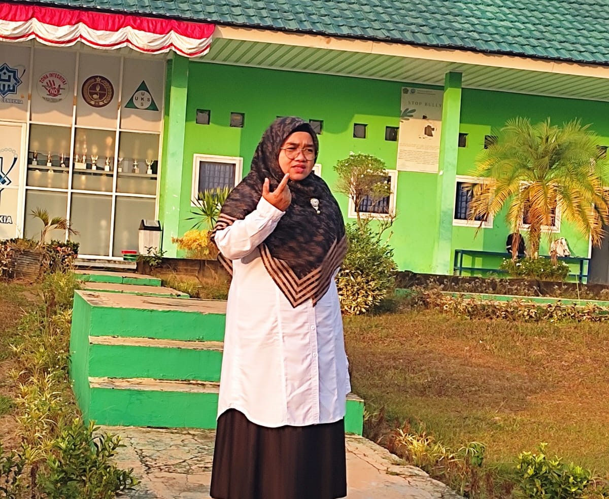 Membiasakan Disiplin Waktu, Rutinitas Siswa MAN IC Jambi Jelang Maghrib