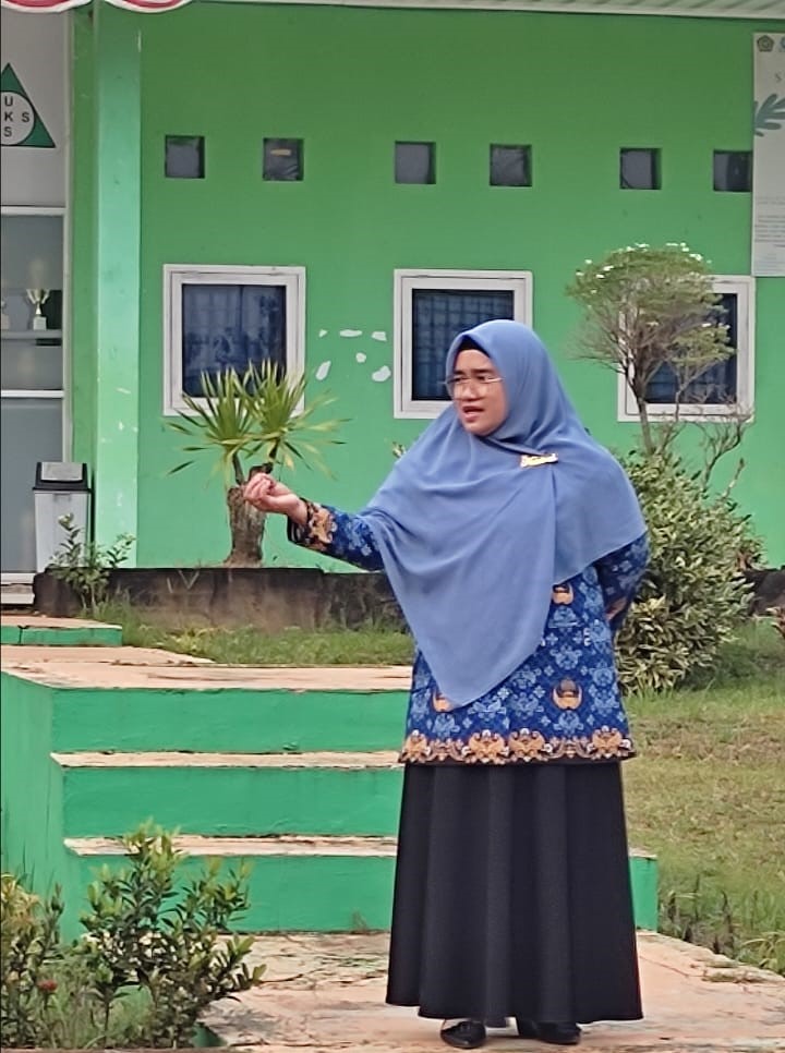Menghargai dan Menjaga Harta, Pesan Waka Asrama MAN IC Jambi dalam Apel Pagi