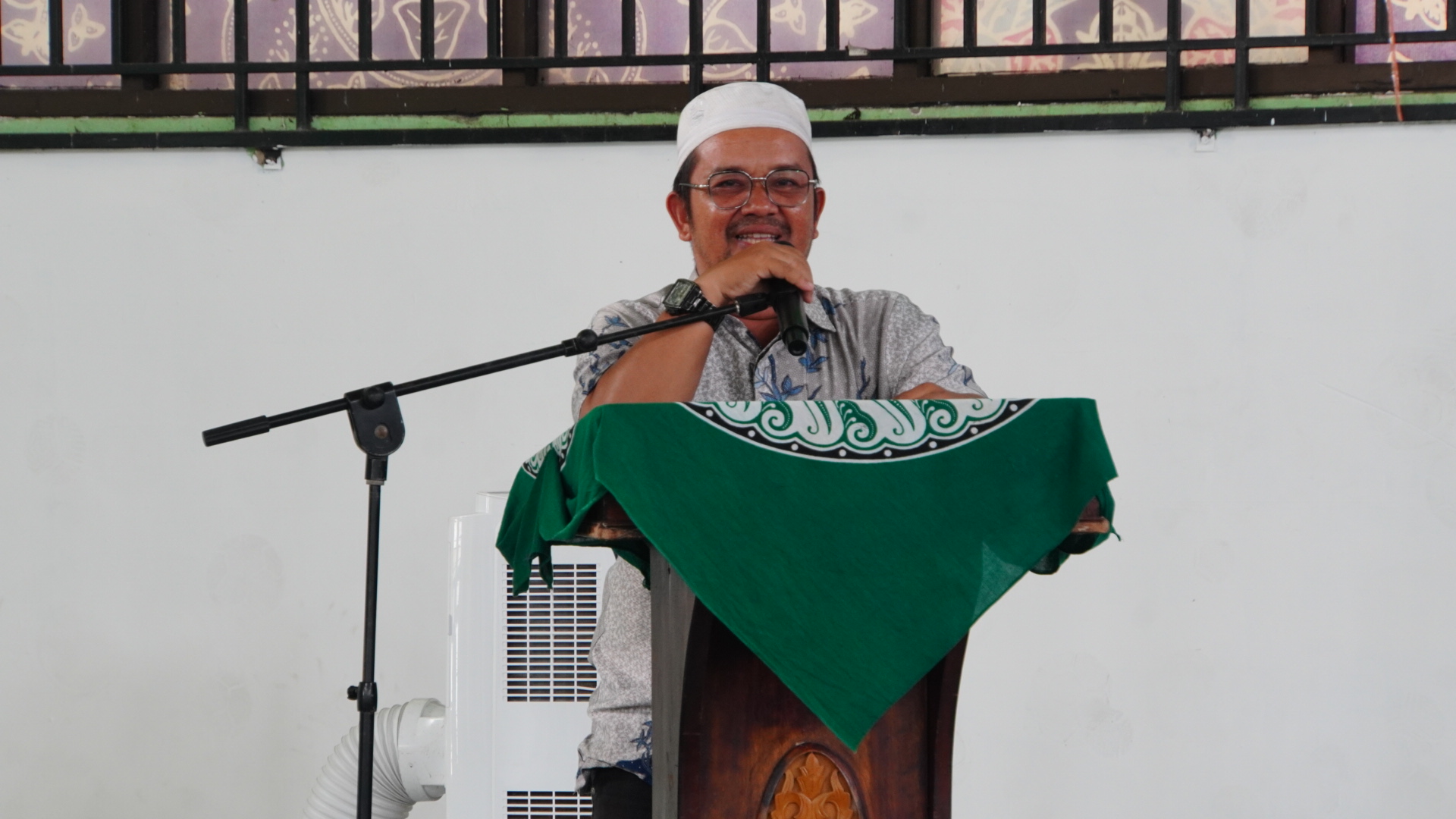 Orang Tua Bangga, Uzlah Bentuk Karakter Tangguh Anak untuk Lingkungan Baru