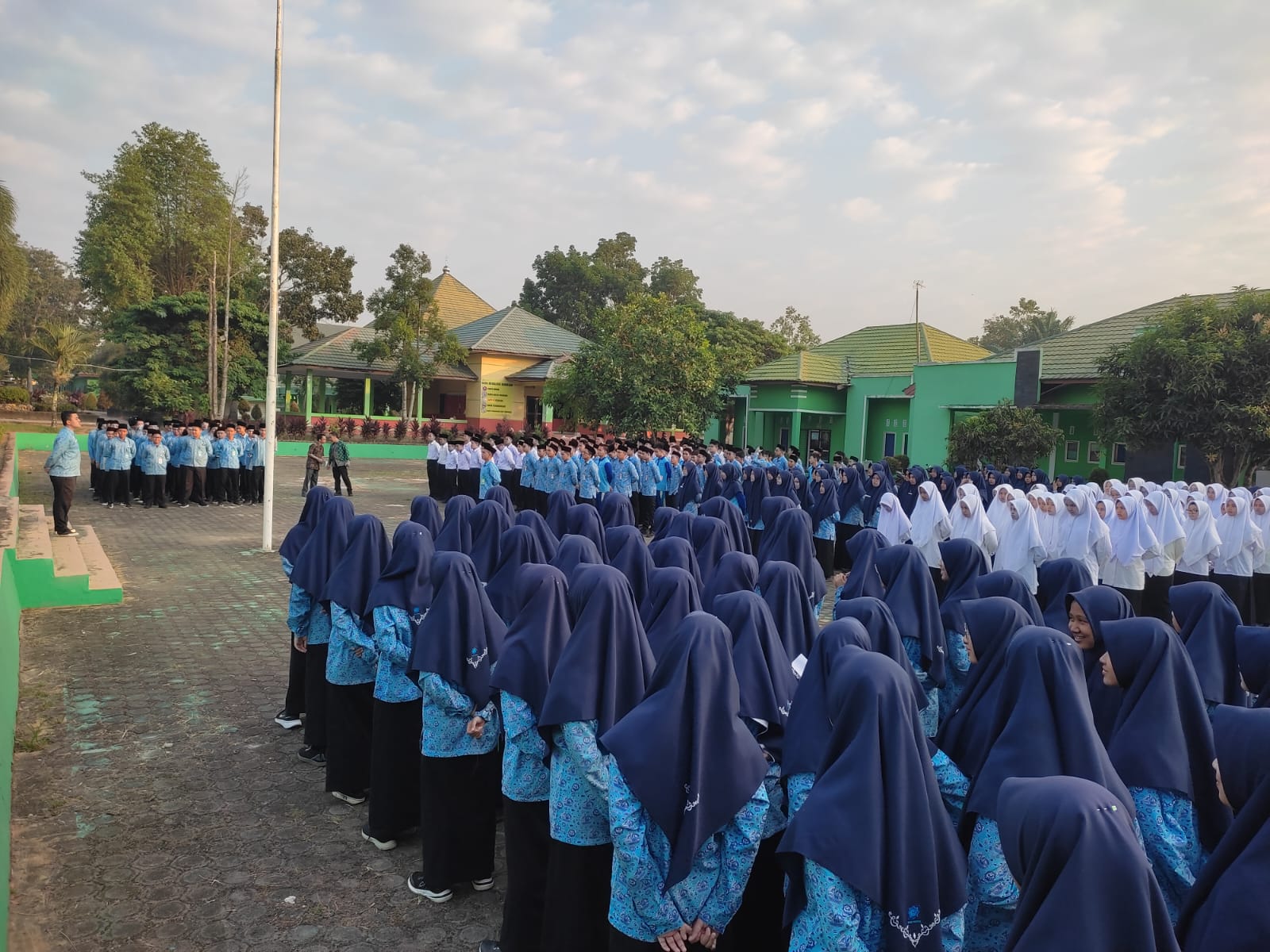 Siswa MAN IC Jambi Inisiatif Adakan Apel Rutin Mandiri
