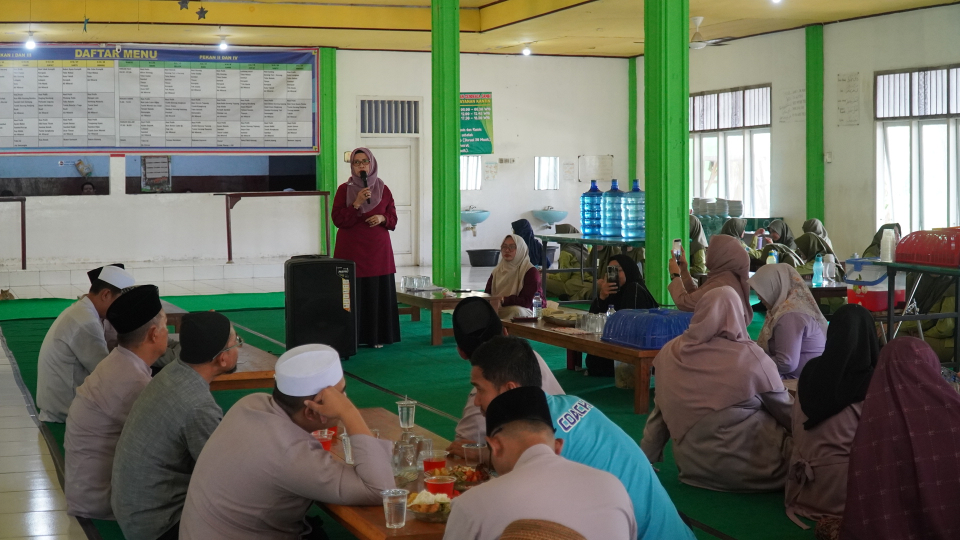 TASYAKURAN WALIMATUS SAFAR KEPALA MAN INSAN CENDEKIA JAMBI BERLANGSUNG KHIDMAT