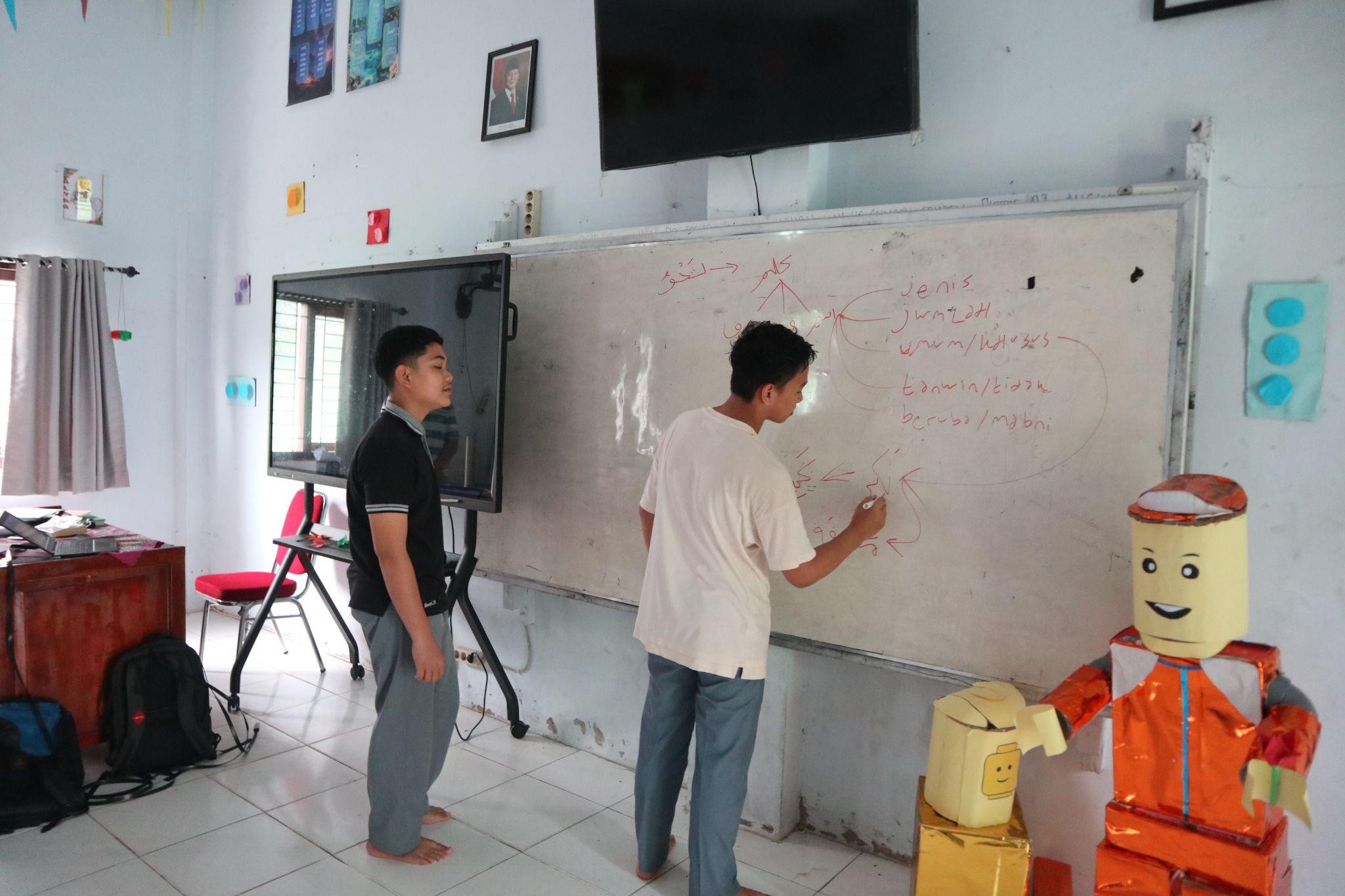 Terapkan Fun-Based Learning, LDP MAN Insan Cendekia Jambi Sukses Gelar Mukhayam Arabi