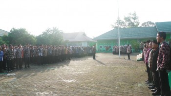 MAN IC Jambi Kobarkan Semangat Cinta Batik sebagai Identitas Nasional dalam Apel Hari Batik Nasional