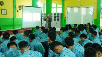 Jaga Lisan, Hati, dan Perbuatan: Pesan Kepala MAN IC Jambi dalam Cahaya Ramadhan
