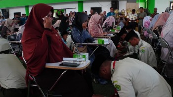 Sukacita Orang Tua Warnai Penutupan Masa Uzlah